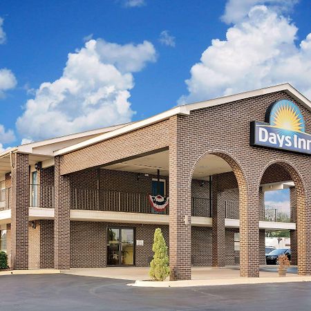 Days Inn By Wyndham Demopolis Buitenkant foto