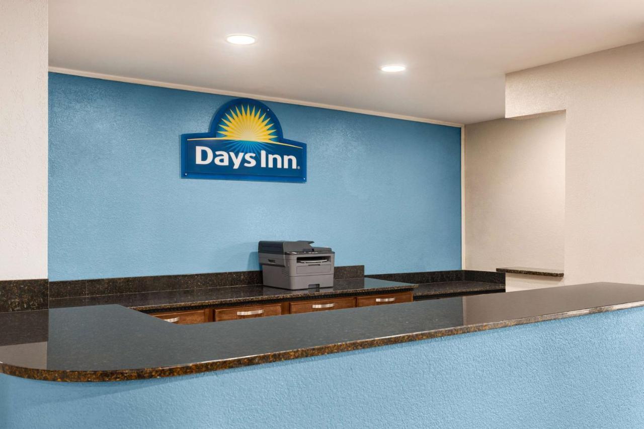 Days Inn By Wyndham Demopolis Buitenkant foto