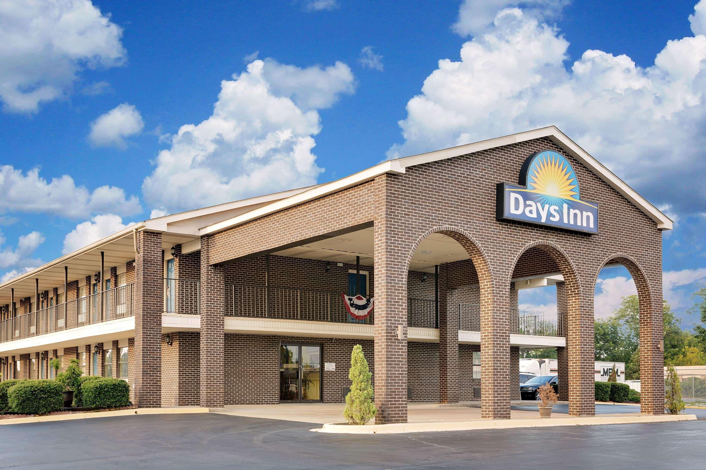 Days Inn By Wyndham Demopolis Buitenkant foto
