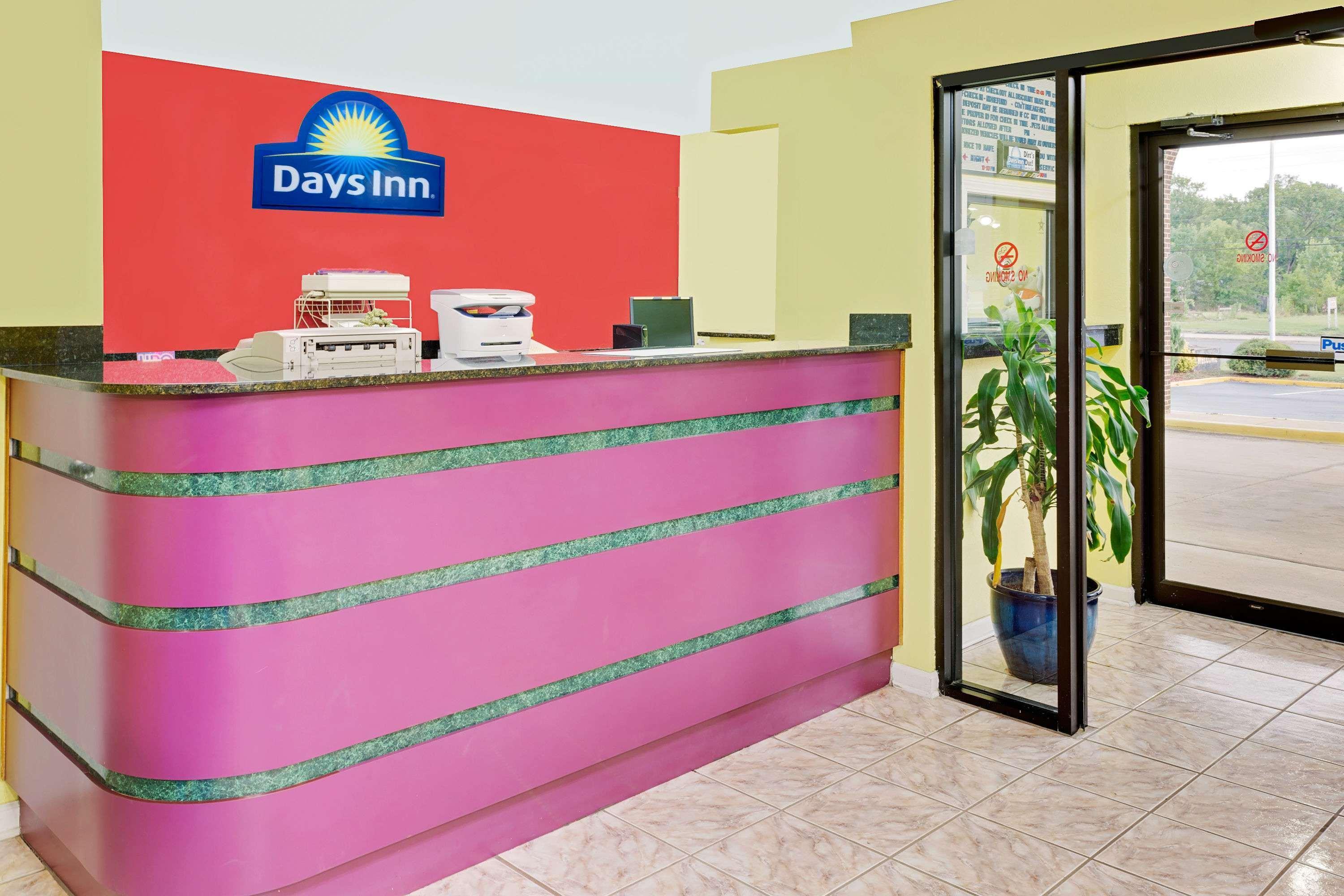 Days Inn By Wyndham Demopolis Buitenkant foto